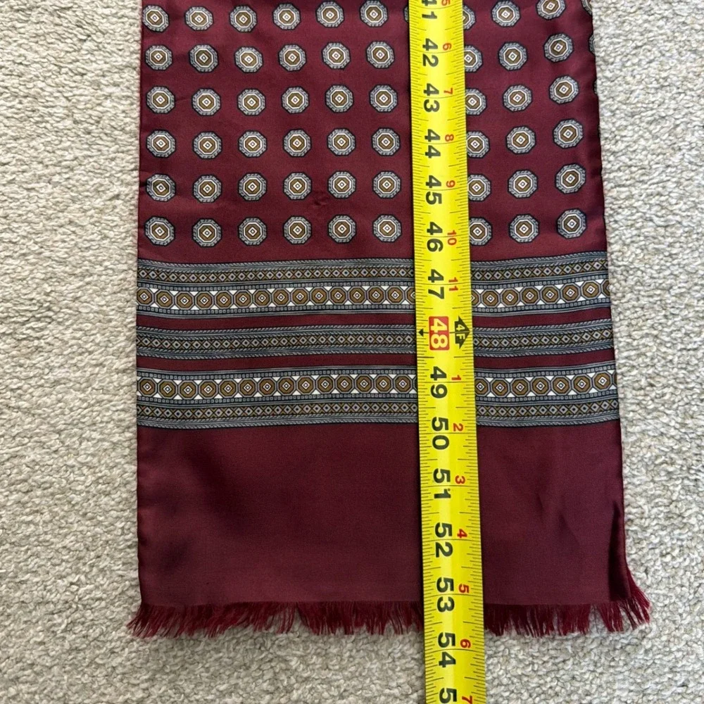 Burgundy Reversible Silk Wool Medallion Scarf Geometric Fringe WPL 6271 Vintage